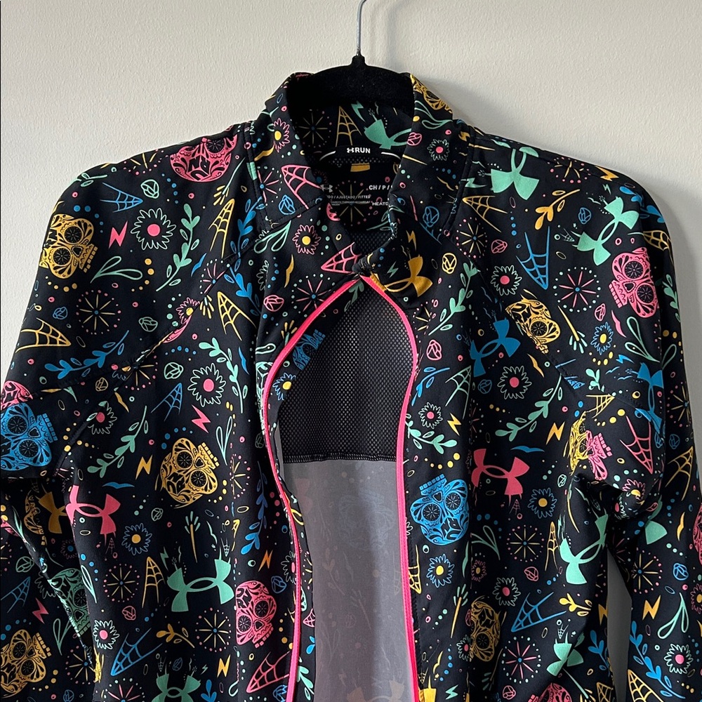 Under Armour Women’s Day of the Dead Running Jacket - Picture 4 of 4